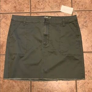 Universal Thread Goods Co. Olive Skirt Size 16